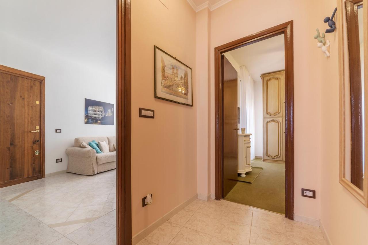 San Giovanni Apartment With Balcony Roma Exterior foto